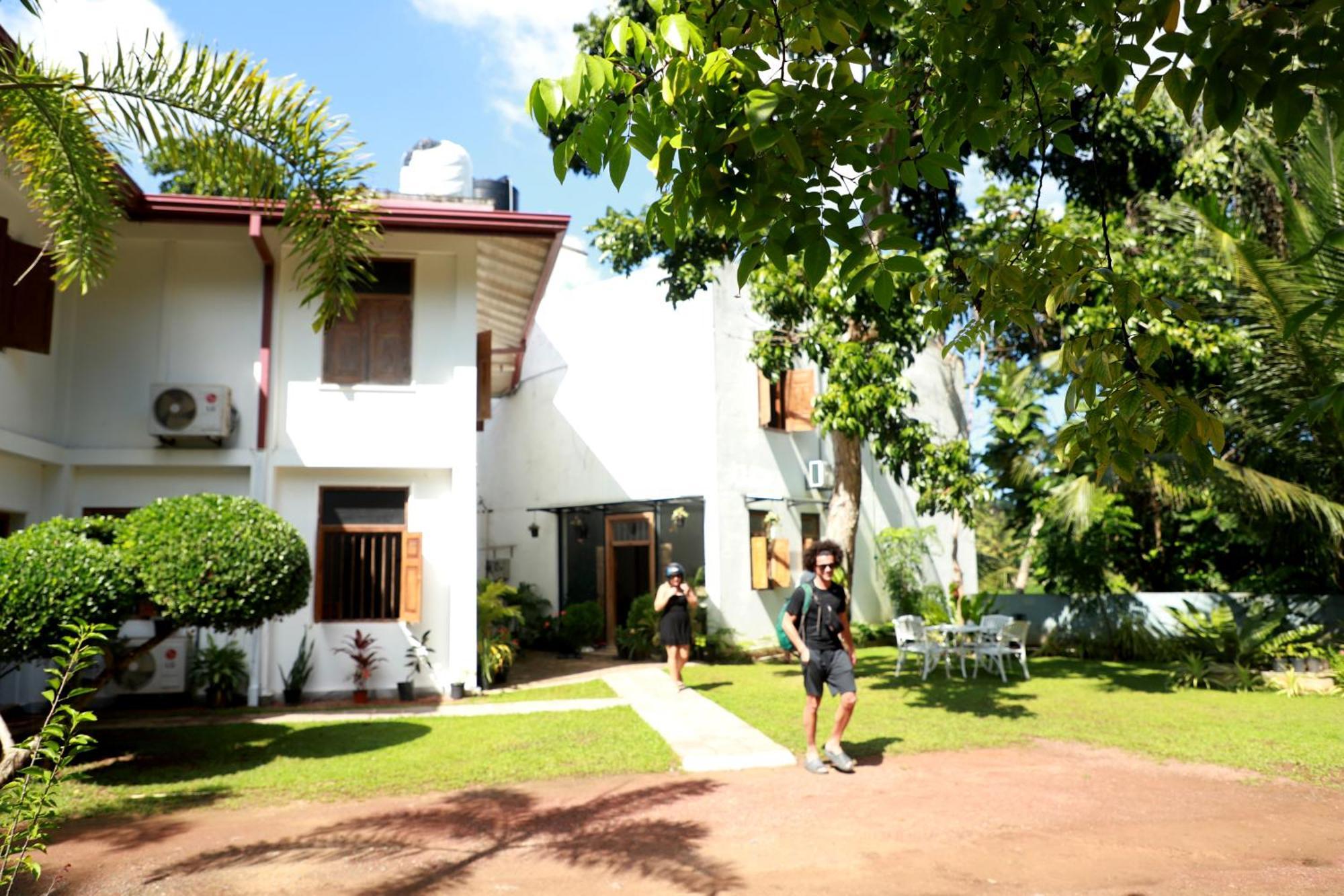 Green Edge Villa Хіккадува Екстер'єр фото