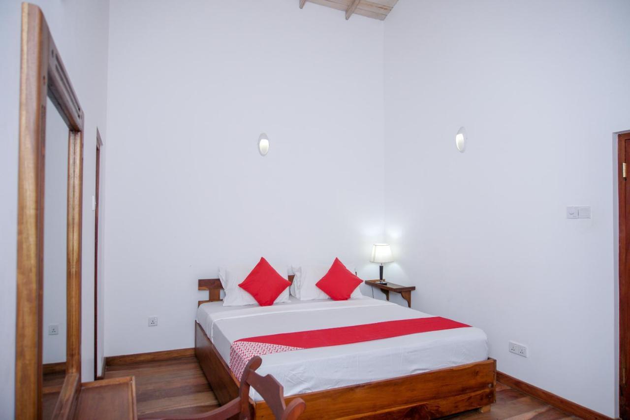 Green Edge Villa Хіккадува Екстер'єр фото