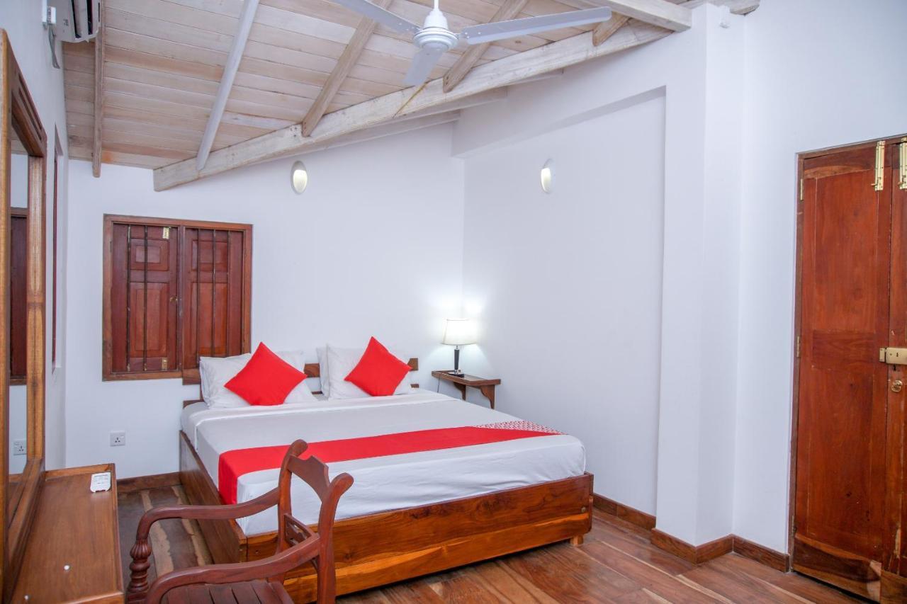 Green Edge Villa Хіккадува Екстер'єр фото